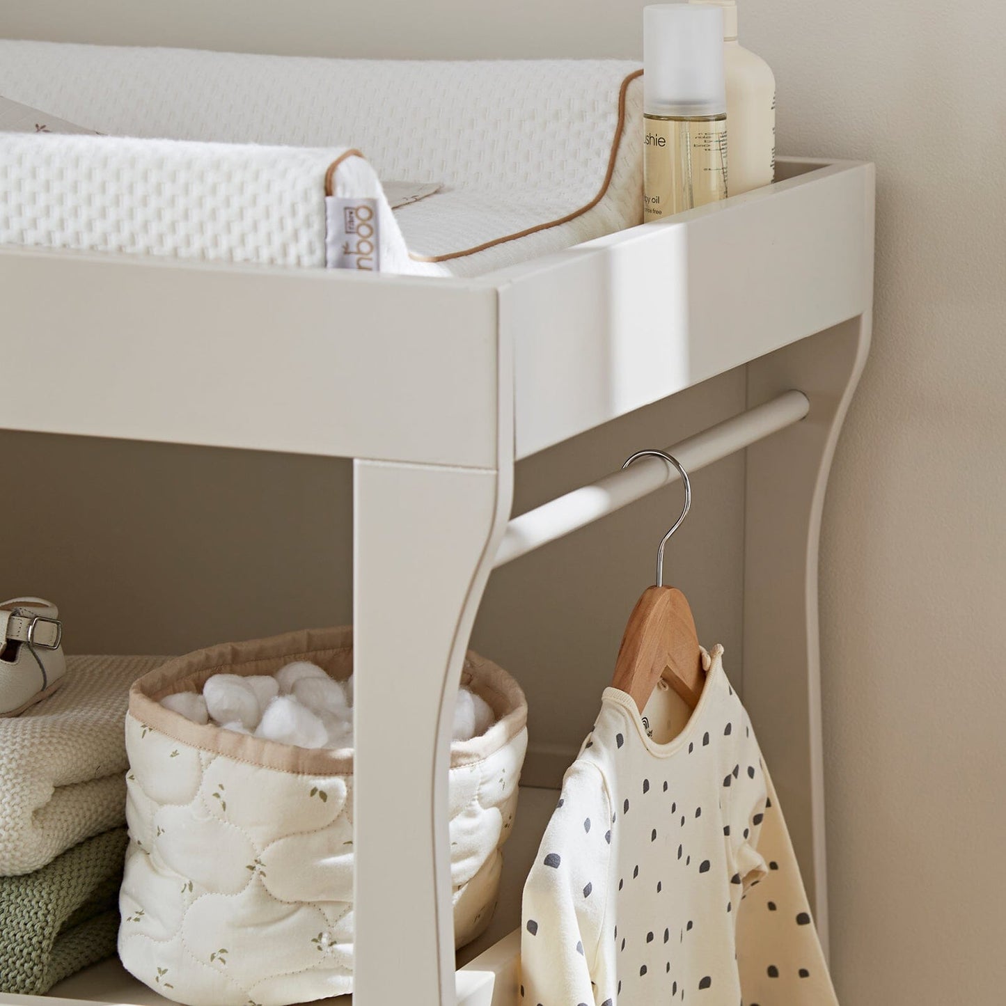 Clara Mini Changer - Cashmere