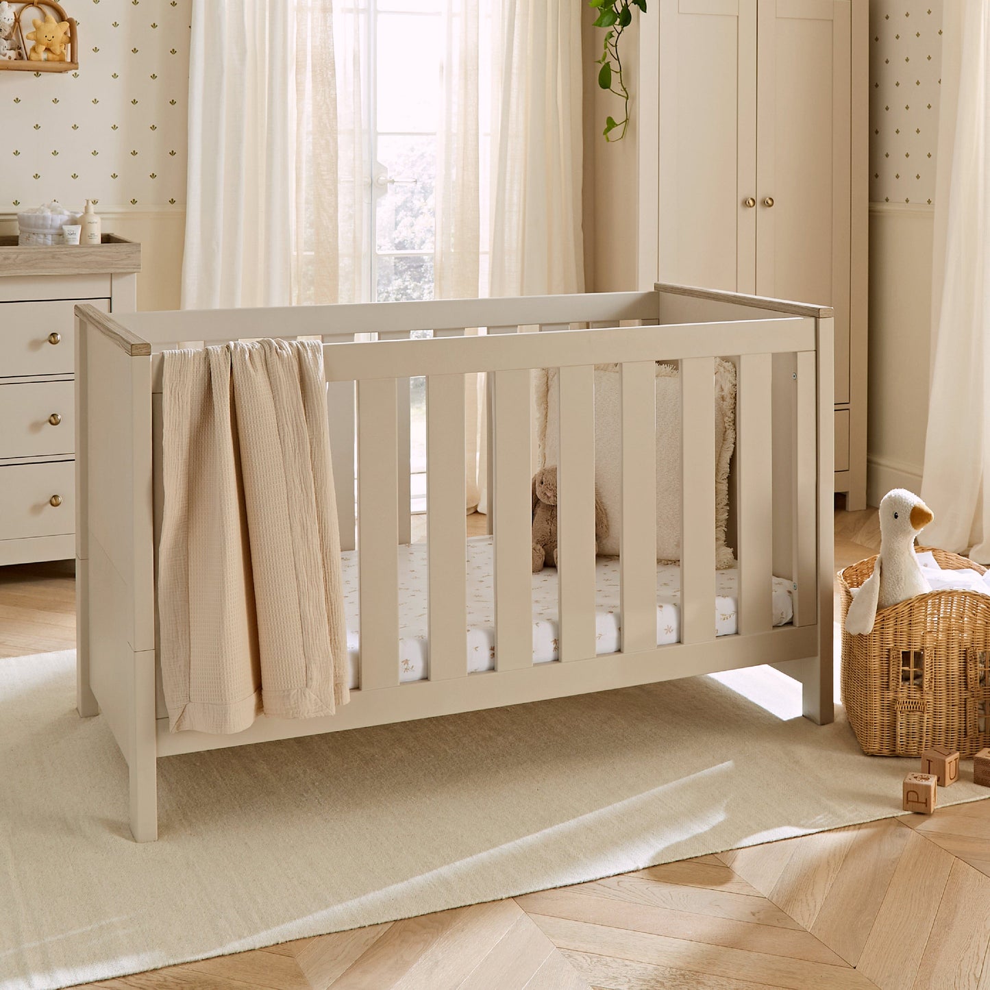 Luna 2 Piece Nursery Furniture Set