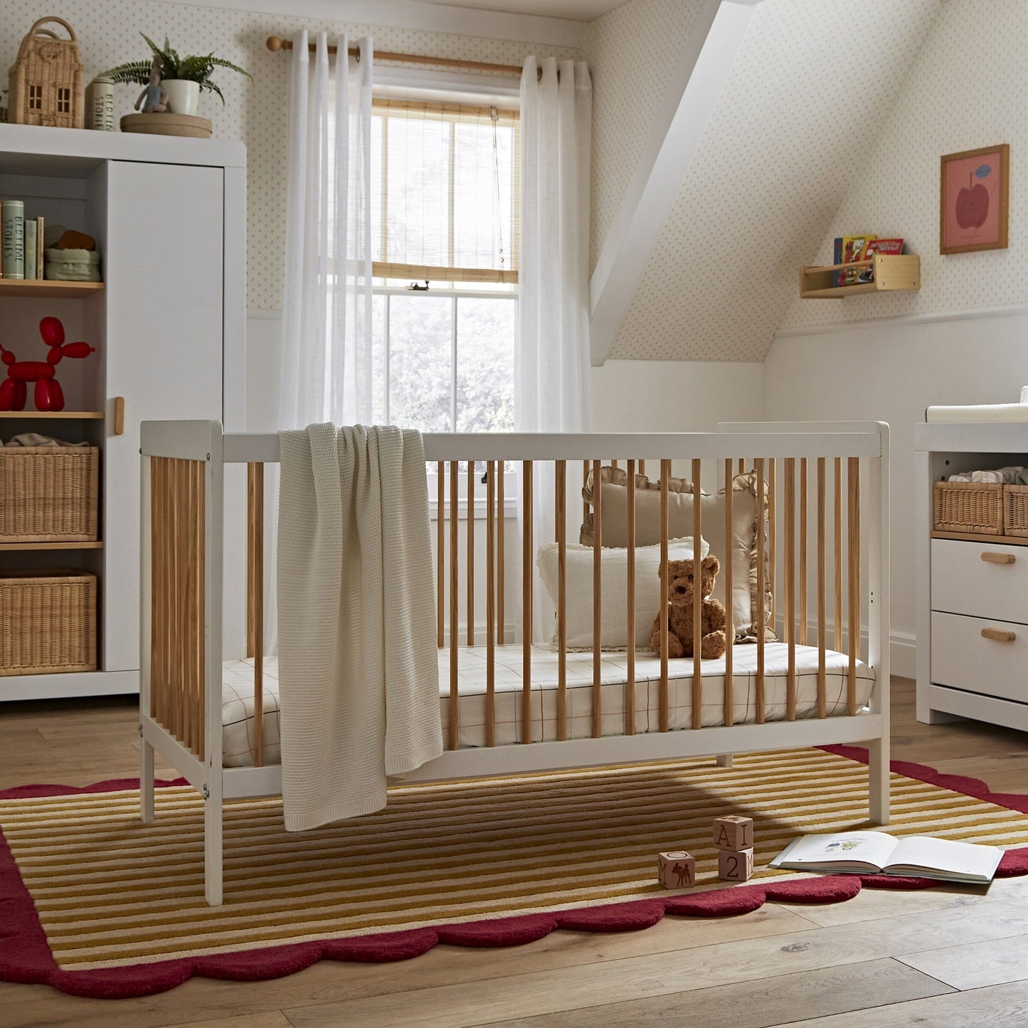 Nola Cot bed - White & Natural