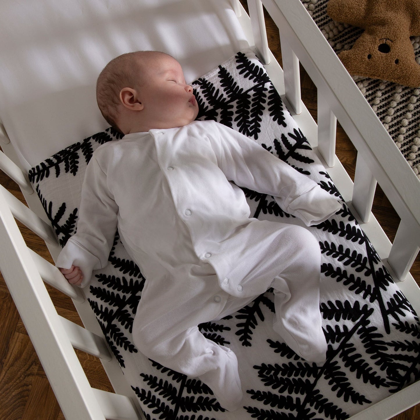 Troll Retro Crib - White/Natural